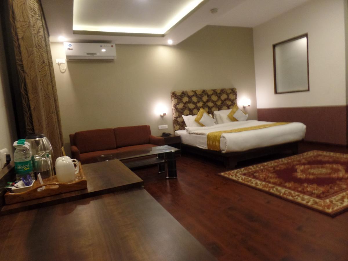 The Lindsay Cheu Den Hotell Gangtok Exteriör bild