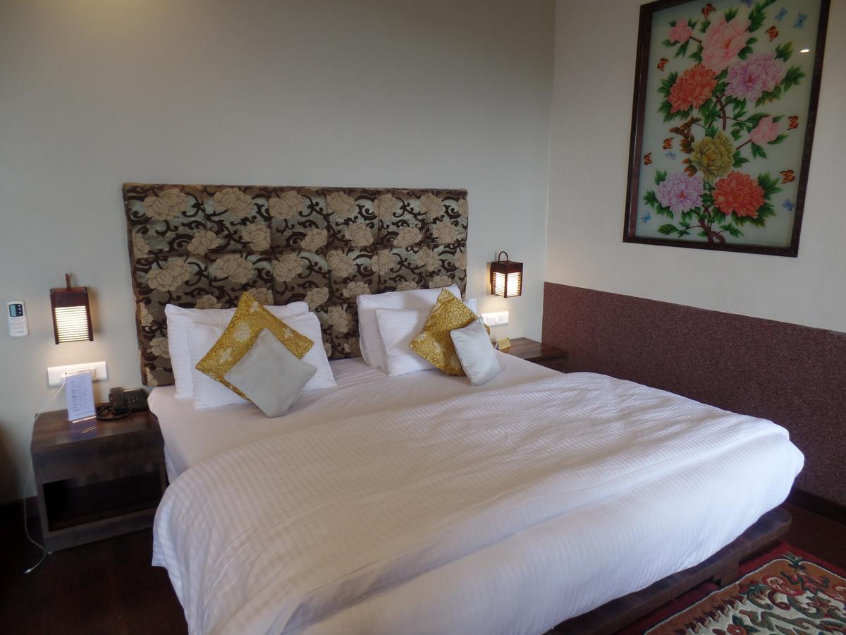 The Lindsay Cheu Den Hotell Gangtok Exteriör bild