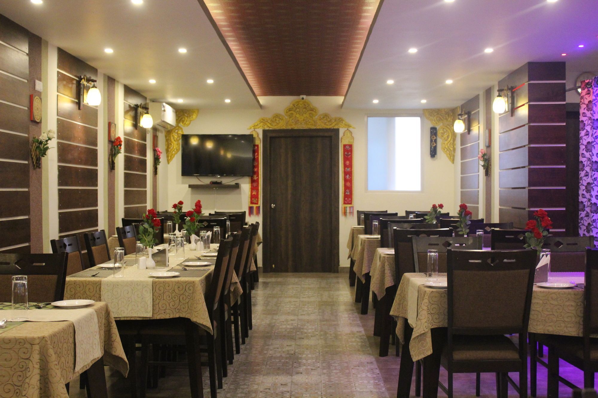 The Lindsay Cheu Den Hotell Gangtok Exteriör bild